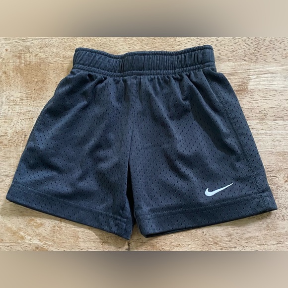 Nike Toddler Sz 2T Dk Gray Mesh Shorts - Picture 1 of 9